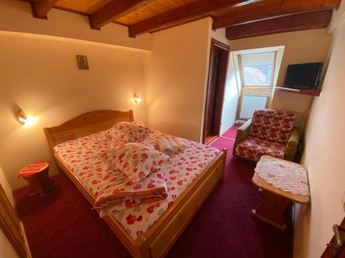 Casa Ernst Hotel Moieciu de Jos Eksteriør billede